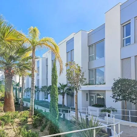 Appartement 2 Bed In Le Mirage Iii, Cancelada *