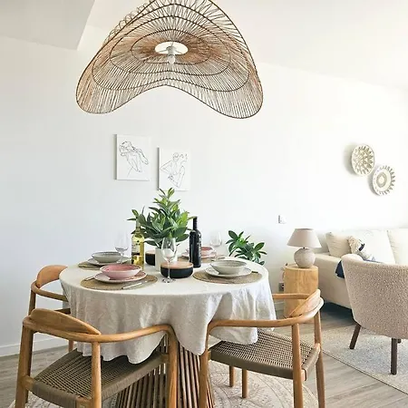 2 Bed In Le Mirage Iii, Cancelada Appartement Estepona