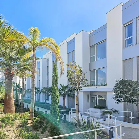 Apartment 2 Bed In Le Mirage Iii, Cancelada