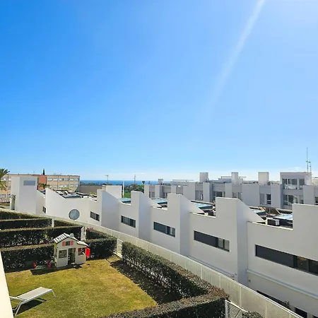 Appartement 2 Bed In Le Mirage Iii, Cancelada Estepona
