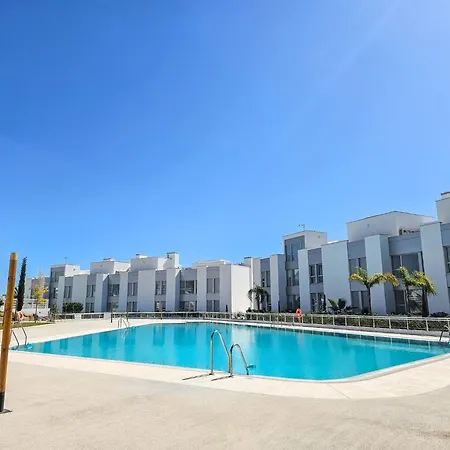 Appartement 2 Bed In Le Mirage Iii, Cancelada